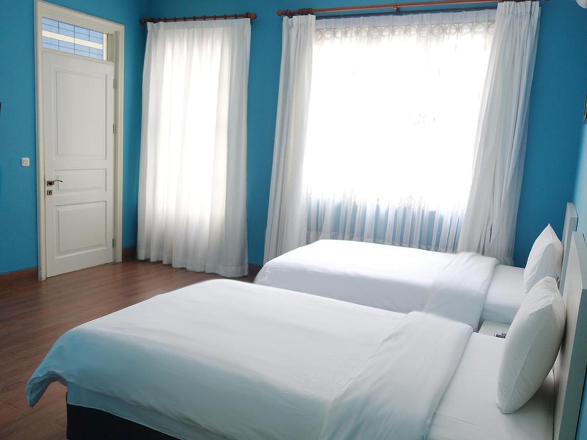 Saffron Suites Syariah Giacarta Esterno foto