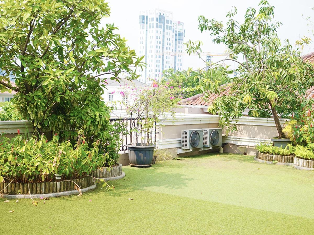 Saffron Suites Syariah Giacarta Esterno foto