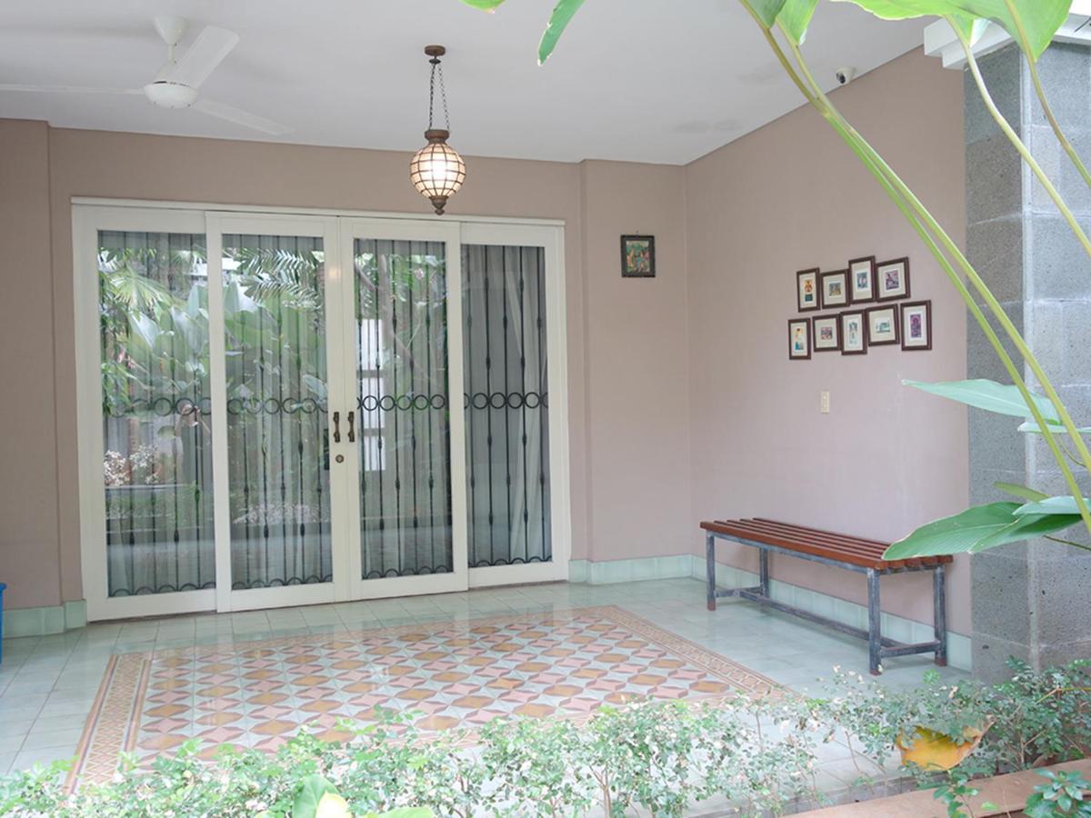 Saffron Suites Syariah Giacarta Esterno foto