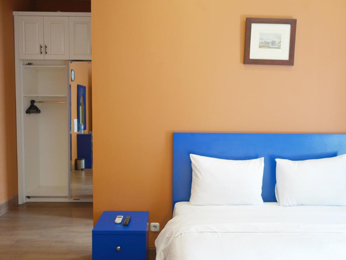 Saffron Suites Syariah Giacarta Esterno foto