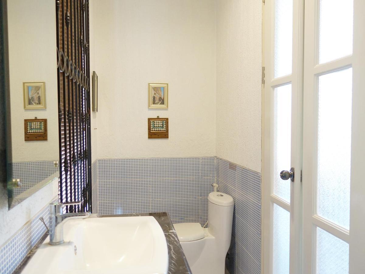 Saffron Suites Syariah Giacarta Esterno foto