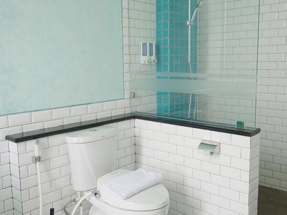 Saffron Suites Syariah Giacarta Esterno foto